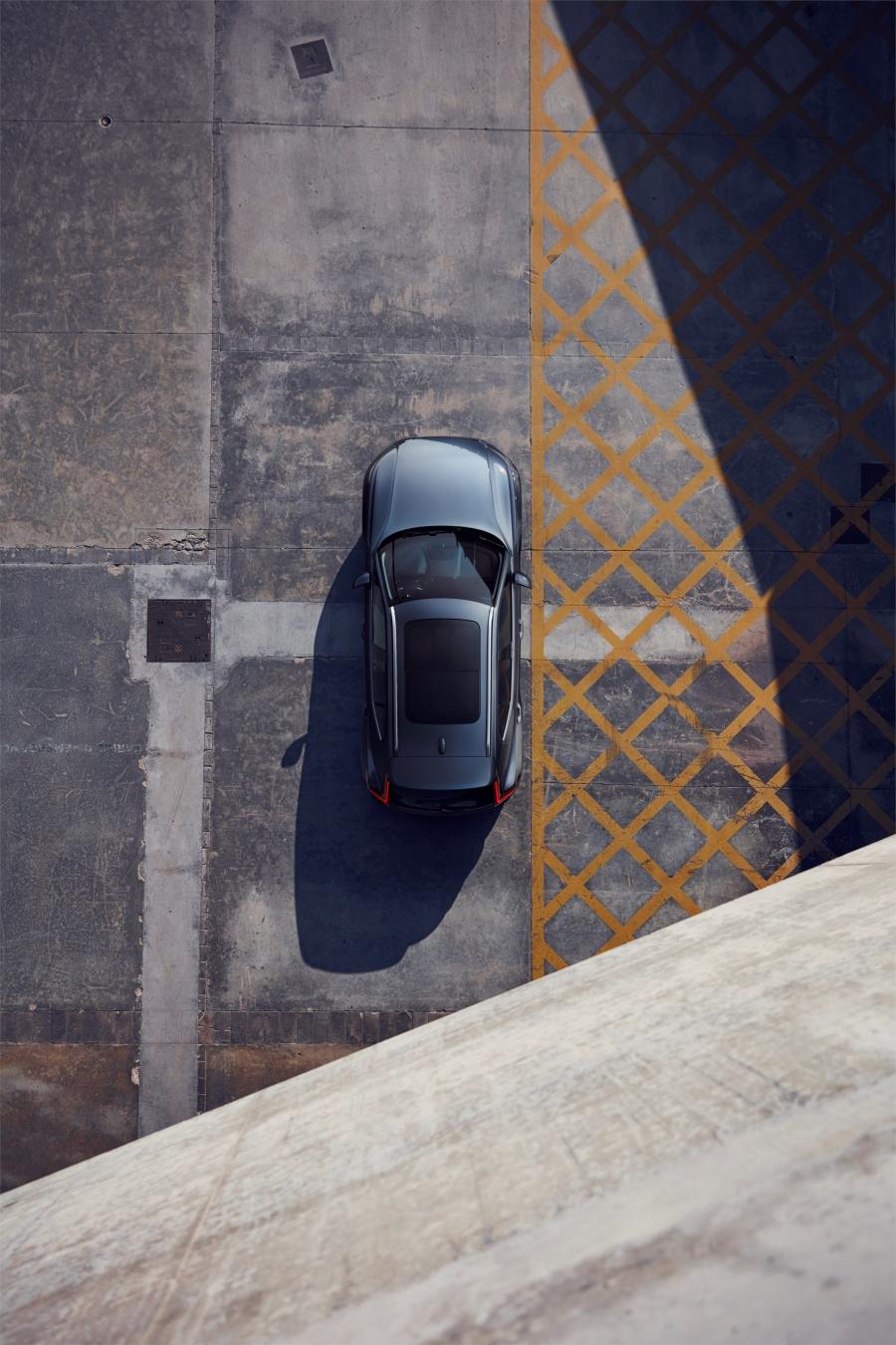  Volvo XC40 T5 Inscription 2018 года  (WW) (фото 3 из 21)